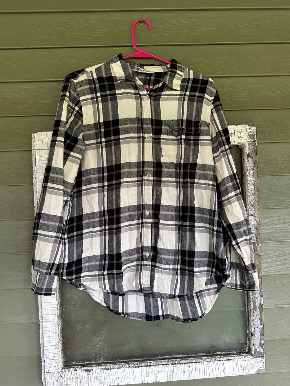 Old Navy Black and White Plaid Button-Down‎ Shirt